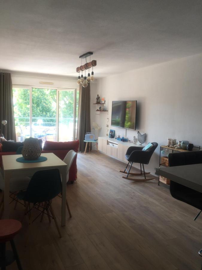 Apartment T3 Cyr Sur 83270 *